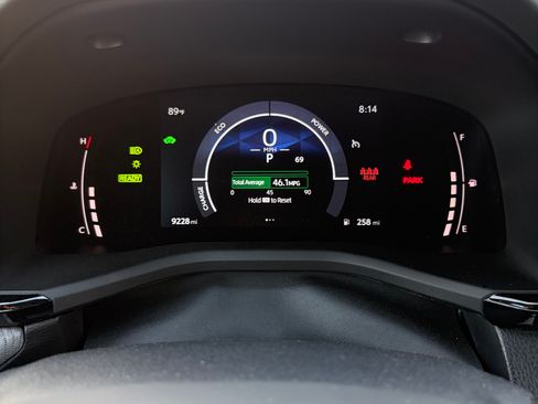 Used 2026 Toyota Camry SE w/ Multimedia Upgrade Package FWD image 9