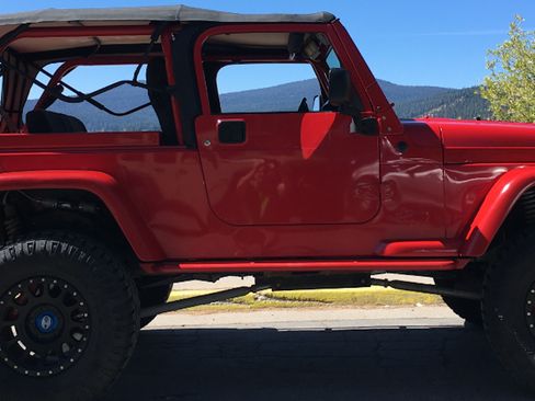 Used 2005 Jeep Wrangler Unlimited image 2