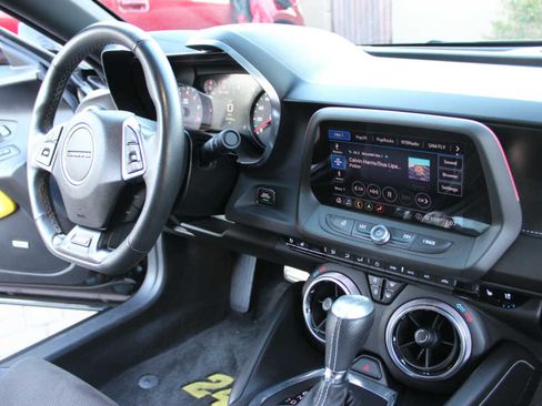 Used 2020 Chevrolet Camaro SS image 18