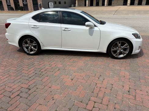 Used 2009 Lexus IS 250 RWD image 24