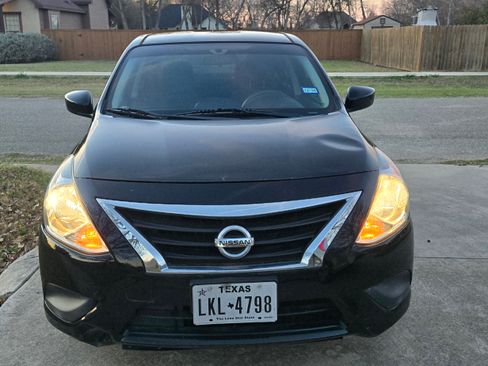 Used 2018 Nissan Versa S Plus image 8