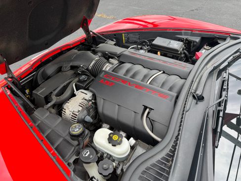 Used 2010 Chevrolet Corvette Coupe w/ 1LT RWD image 10