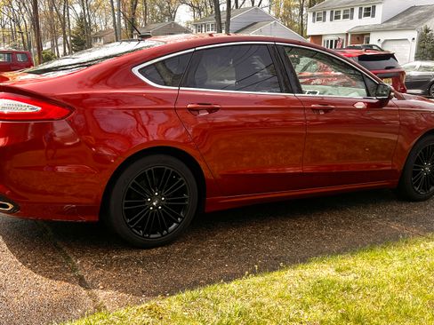 Used 2014 Ford Fusion SE w/ Equipment Group 202A image 4