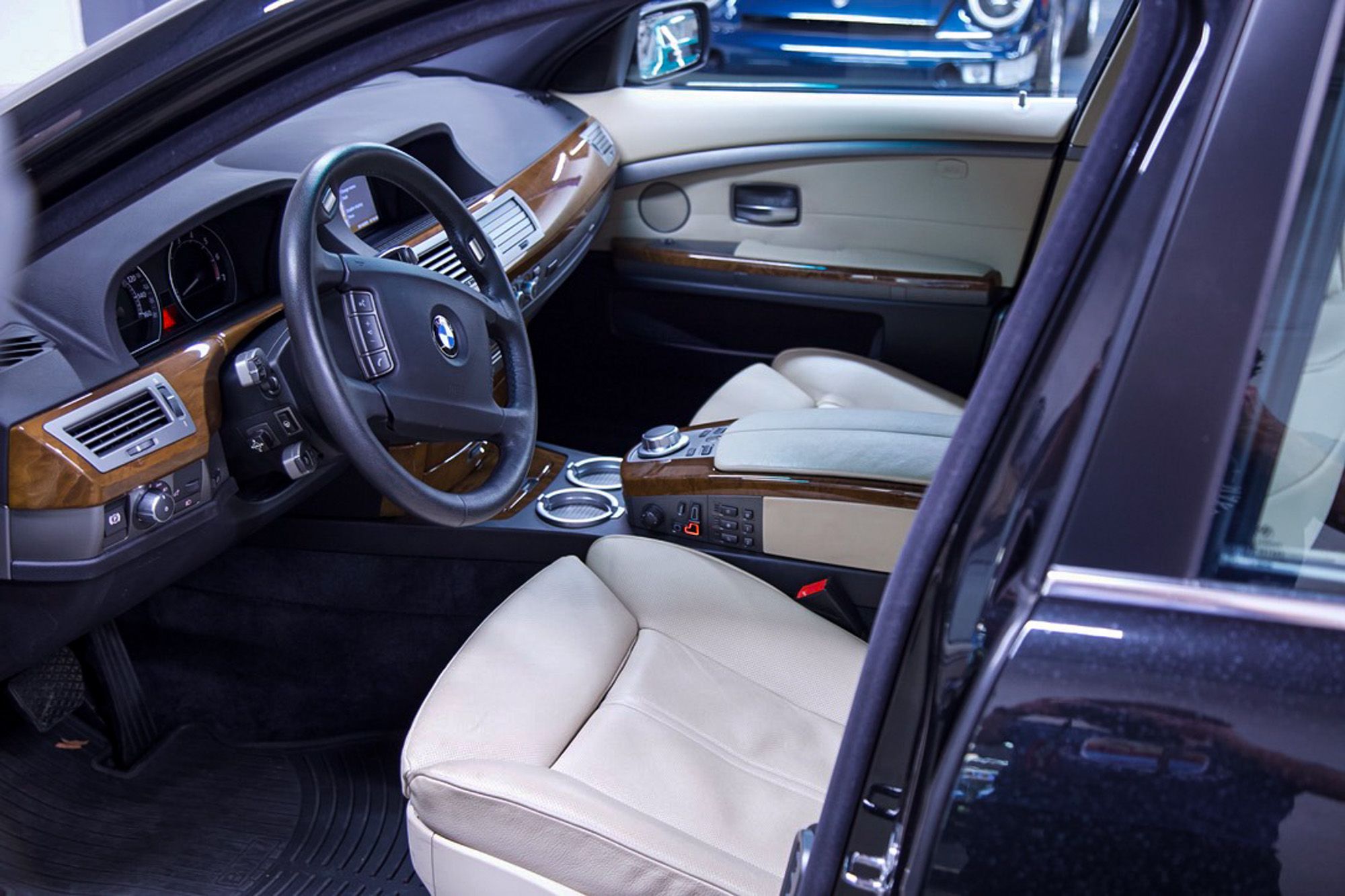 Used 2008 BMW 750Li RWD image 14