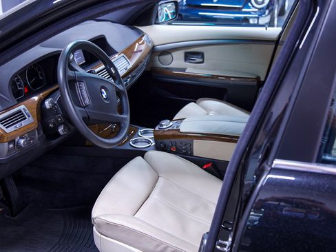Used 2008 BMW 750Li image 14
