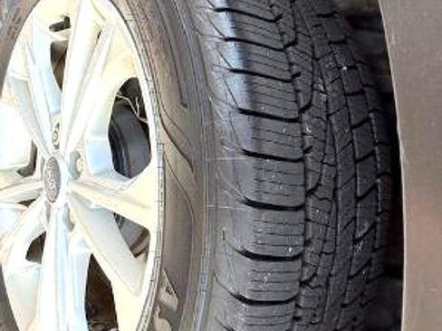 Used 2018 Ford Escape SEL FWD image 18