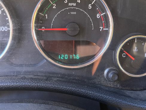 Used 2011 Jeep Wrangler Unlimited Sport AWD/4WD image 8