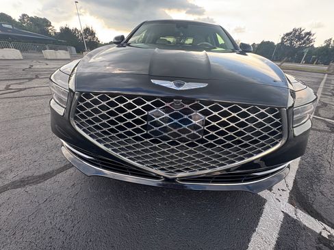 Used 2022 Genesis G90 5.0 Ultimate RWD image 4