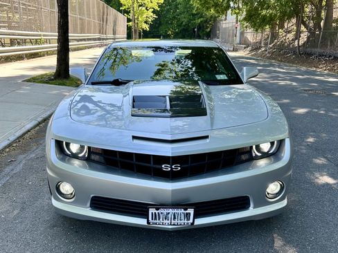 Used 2010 Chevrolet Camaro SS w/ RS Package RWD image 4
