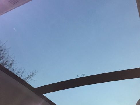 Used 2019 Volkswagen Tiguan S image 14