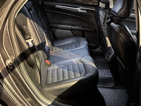 Used 2018 Ford Fusion Energi SE image 8