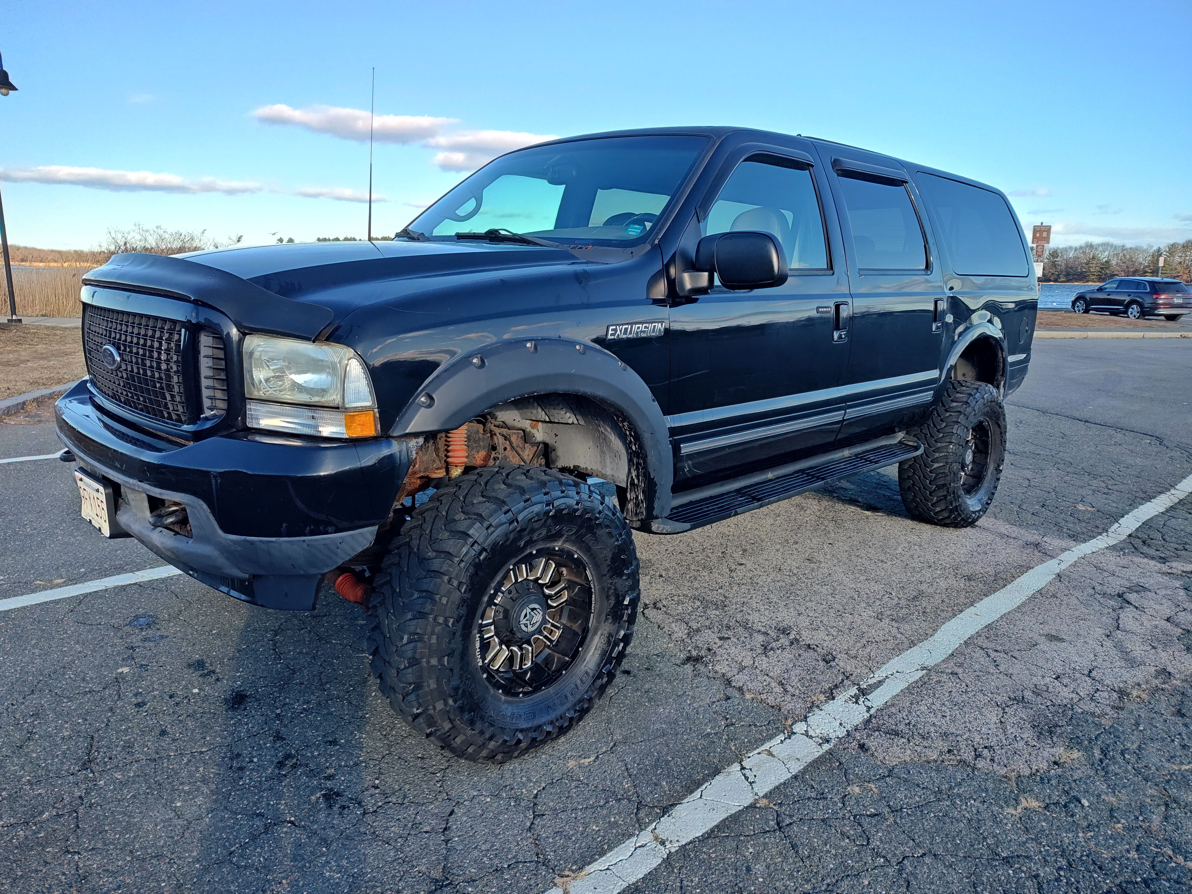 Used 2001 Ford Excursion Limited AWD/4WD image 10