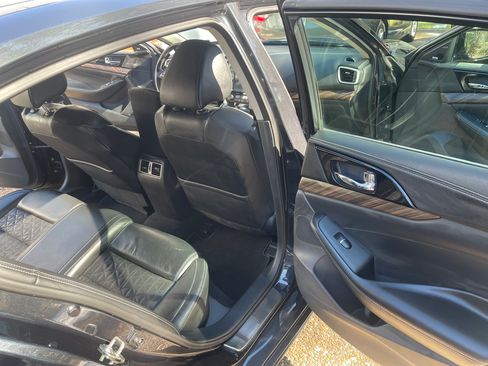 Used 2017 Nissan Maxima Platinum image 14