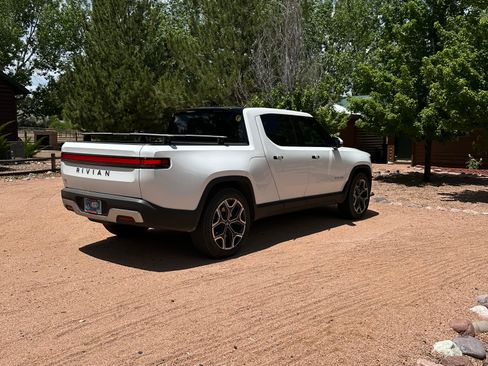 Used 2023 Rivian R1T Adventure AWD/4WD image 4