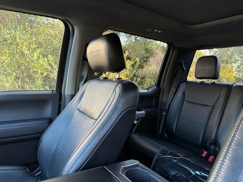 Used 2018 Ford F250 Lariat w/ Lariat Ultimate Package AWD/4WD image 17