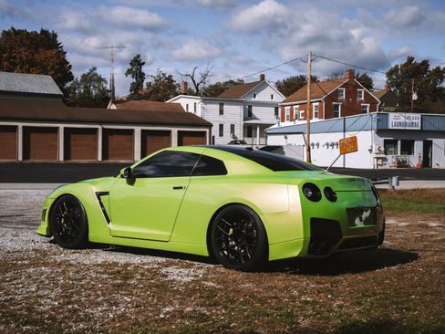 Used 2010 Nissan GT-R Premium image 10