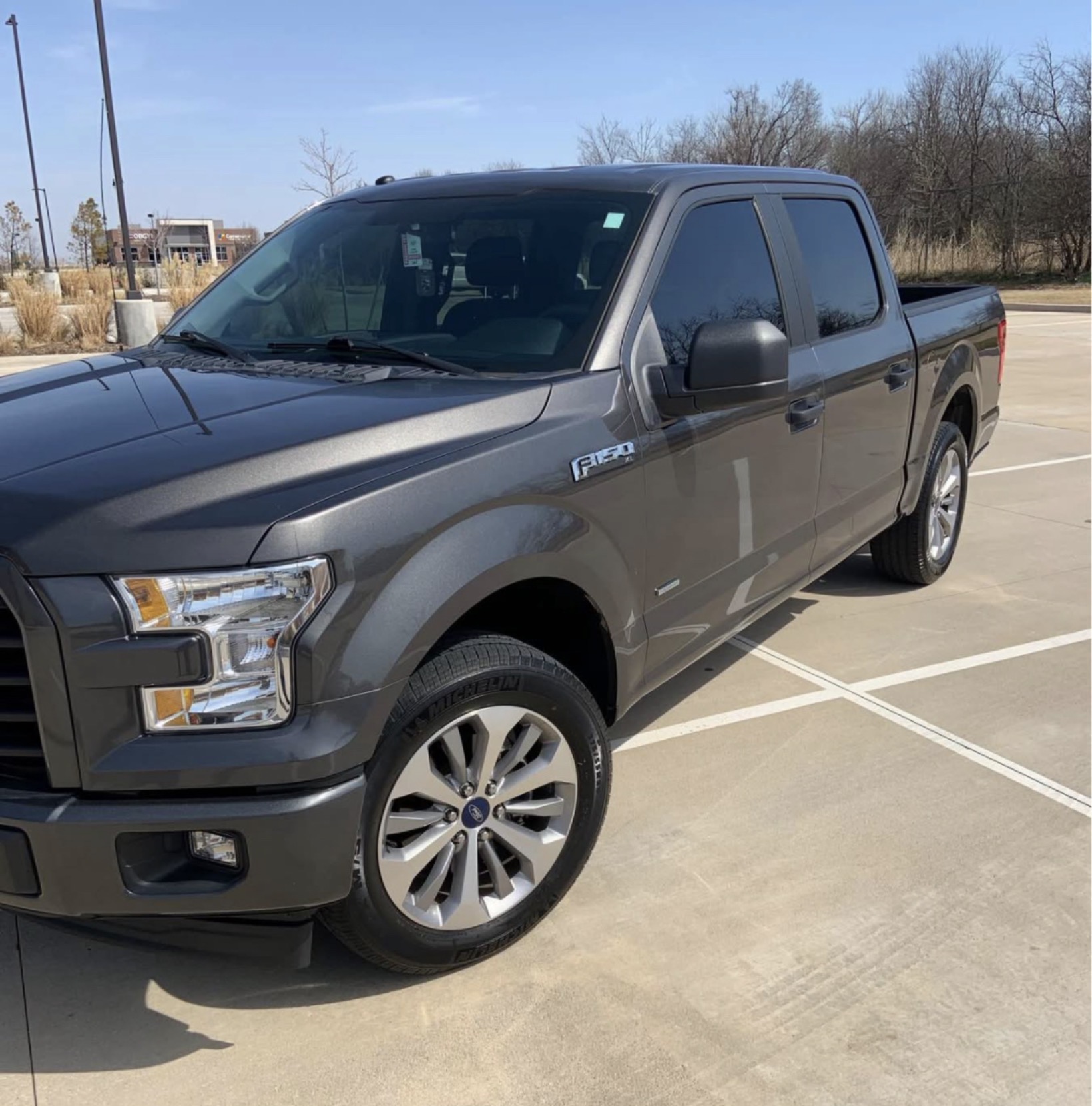 Used 2017 Ford F150 XL w/ Equipment Group 101A Mid RWD image 4