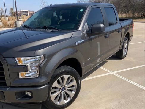 Used 2017 Ford F150 XL w/ Equipment Group 101A Mid RWD image 4
