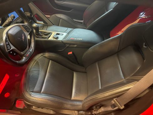 Used 2015 Chevrolet Corvette Z06 w/ 3LZ Preferred Equipment Group RWD image 6