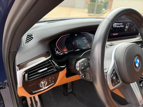 Used 2022 BMW 540i xDrive w/ Executive Package image 16