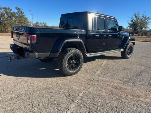 Used 2022 Jeep Gladiator Sport image 8