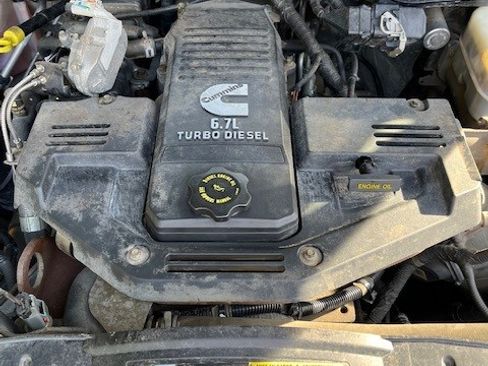 Used 2011 RAM 2500 Laramie w/ Protection Group image 15