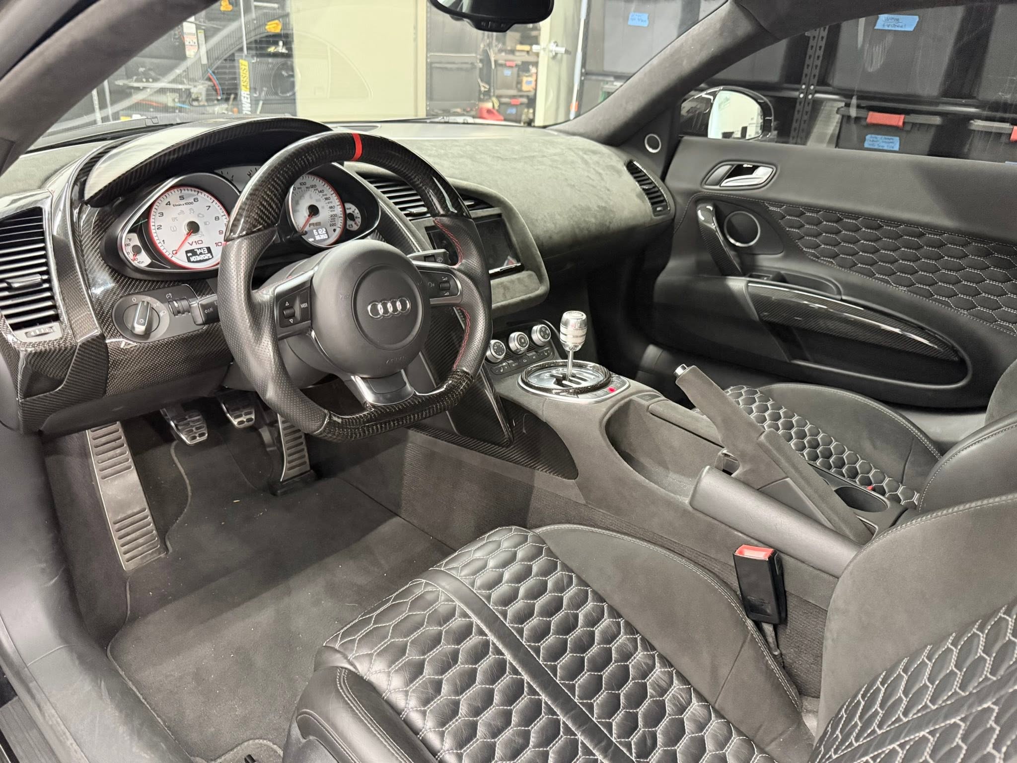 Used 2012 Audi R8 V10 AWD/4WD image 23