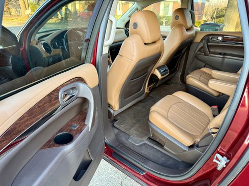 Used 2017 Buick Enclave Leather w/ Trailering Package image 11