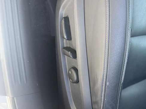 Used 2019 INFINITI QX50 Luxe FWD image 18