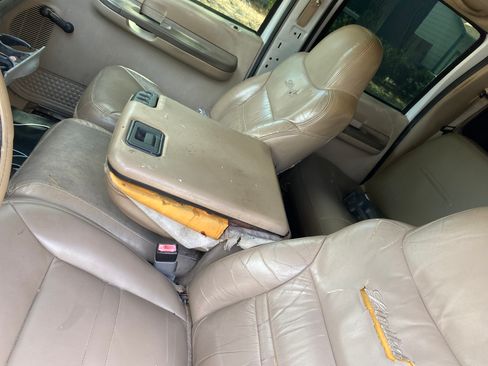 Used 2004 Ford F250 XL image 10