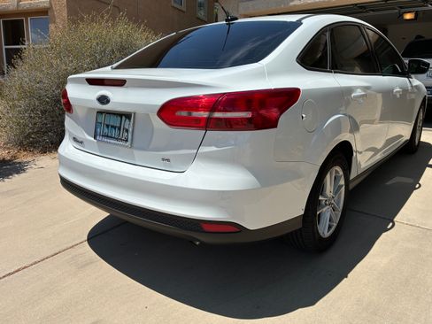 Used 2018 Ford Focus SE FWD image 5