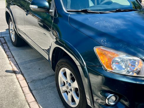 Used 2010 Toyota RAV4 Limited image 5