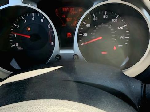 Used 2011 Nissan Juke SV image 10