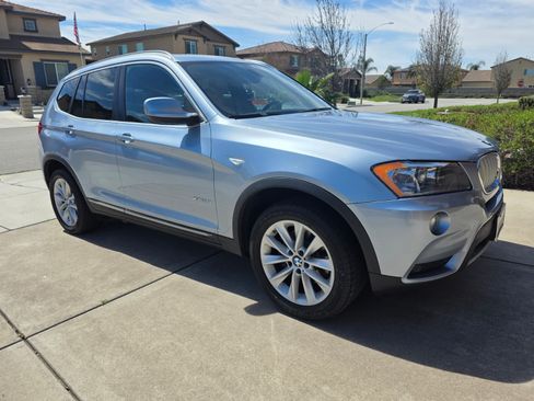 Used 2012 BMW X3 xDrive28i AWD/4WD image 4