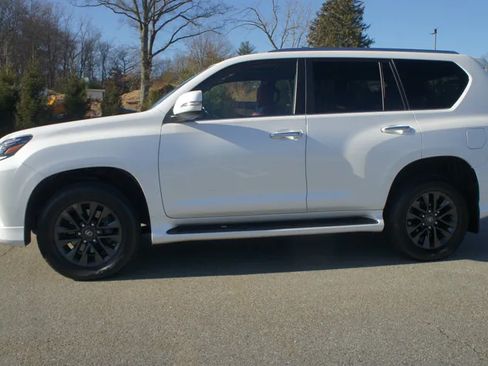 Used 2021 Lexus GX 460 Premium w/ Premium Package image 4