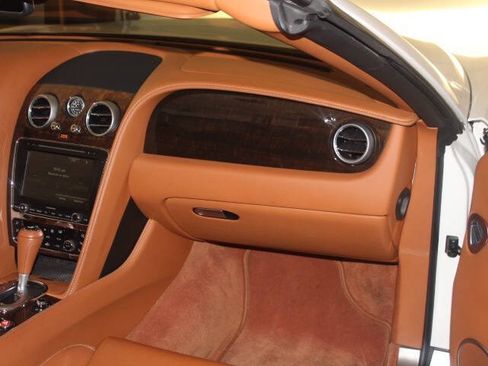 Used 2014 Bentley Continental GT image 8