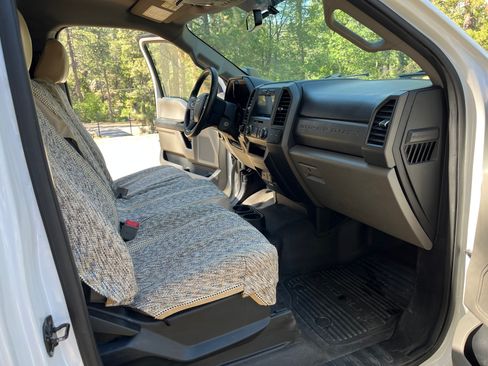 Used 2018 Ford F250 XL w/ Power Equipment Group AWD/4WD image 24