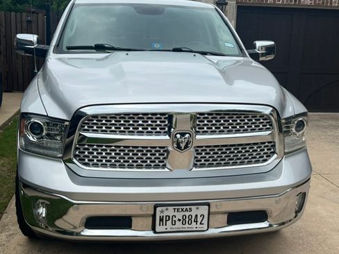 Used 2018 RAM 1500 Laramie w/ Convenience Group AWD/4WD image 1
