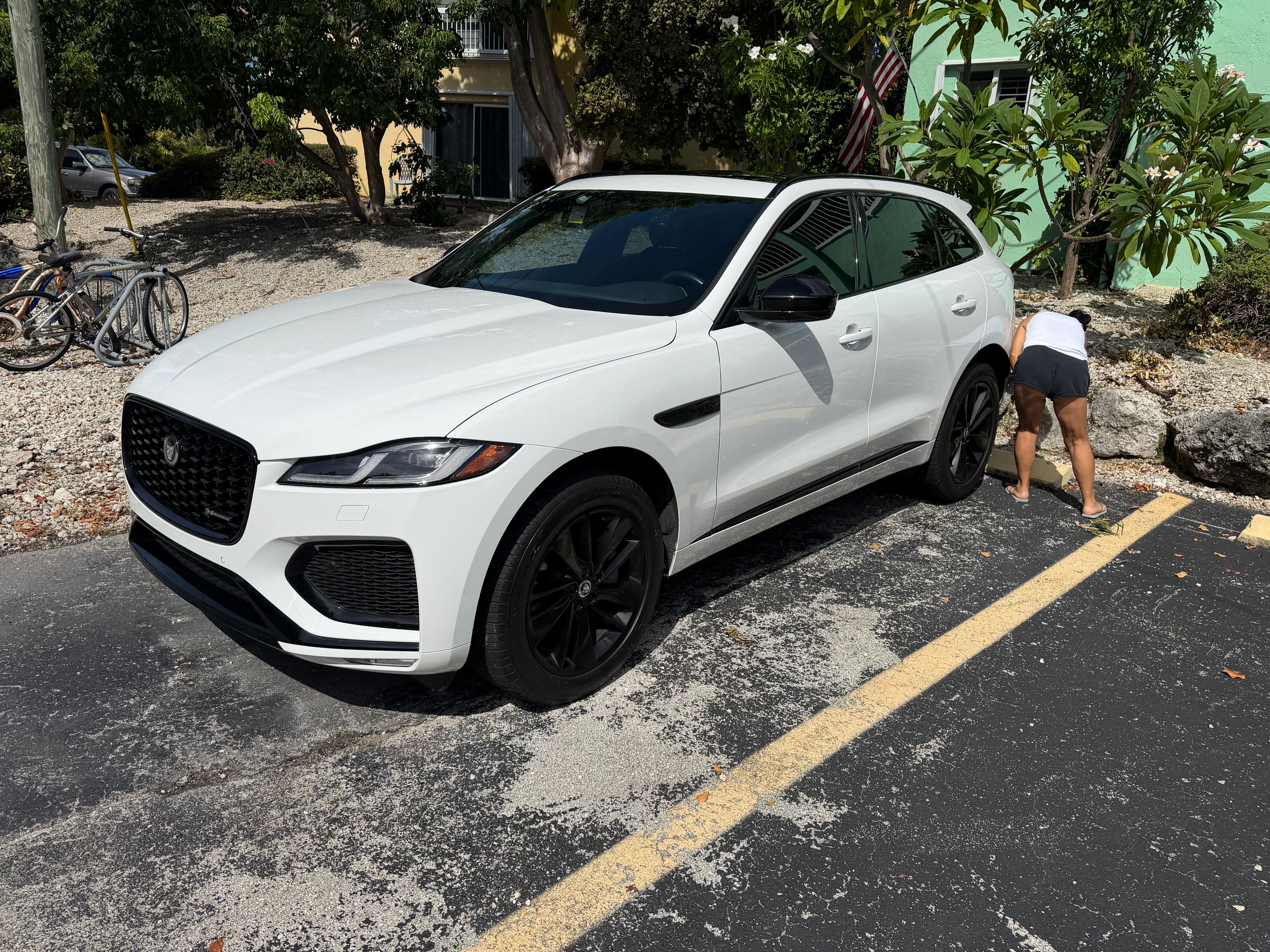 Used 2025 Jaguar F-PACE R-Dynamic S AWD/4WD image 5