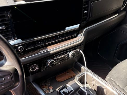 Used 2022 GMC Sierra 1500 Elevation image 9