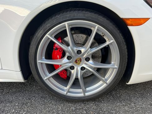 Used 2017 Porsche 911 Carrera 4S image 12