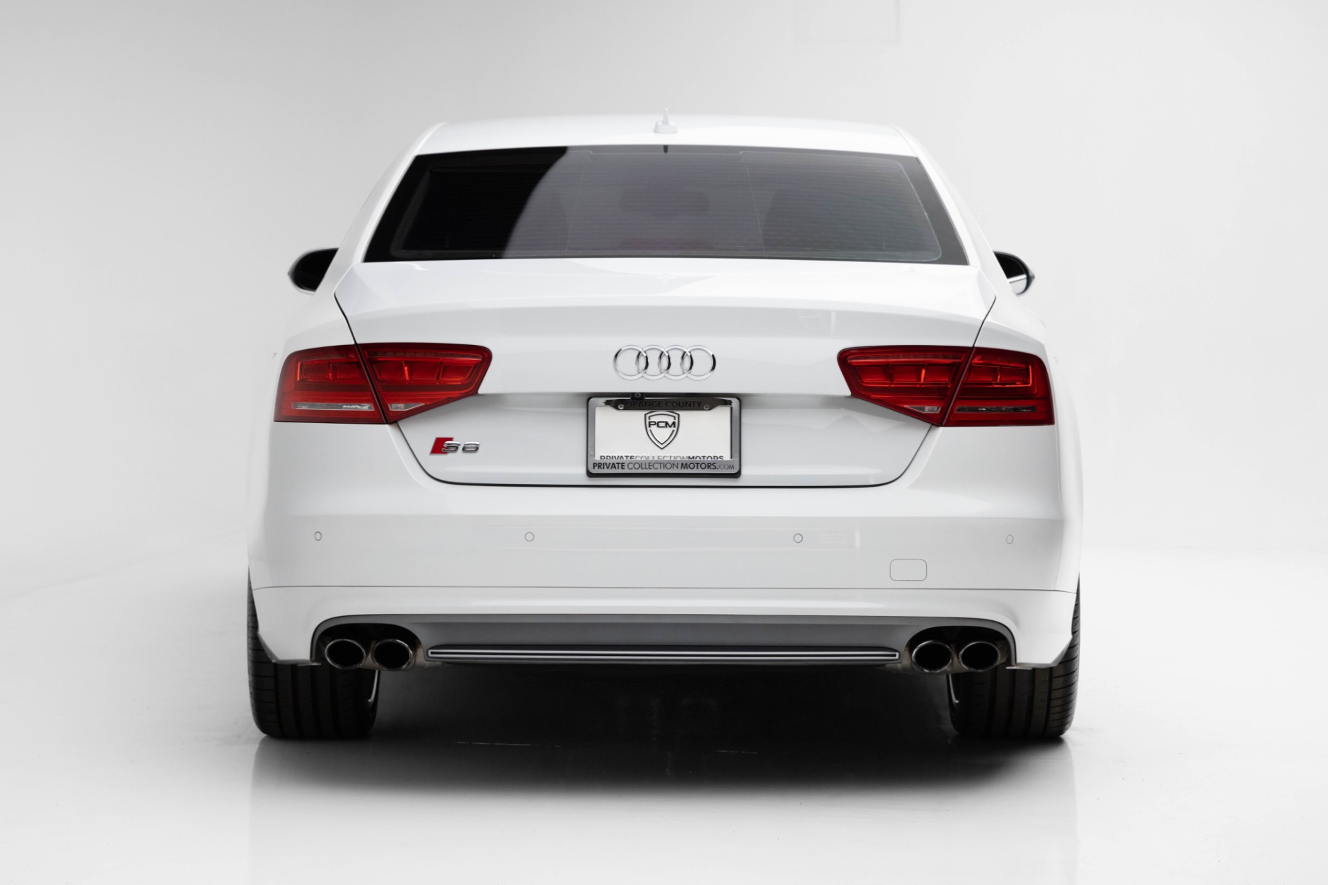 Used 2013 Audi S8 AWD/4WD image 27