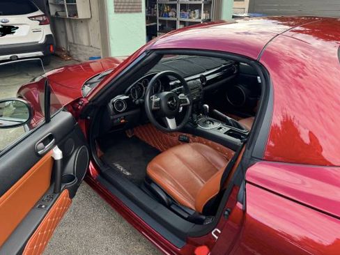 Used 2008 MAZDA MX-5 Miata Grand Touring w/ Premium Pkg image 5