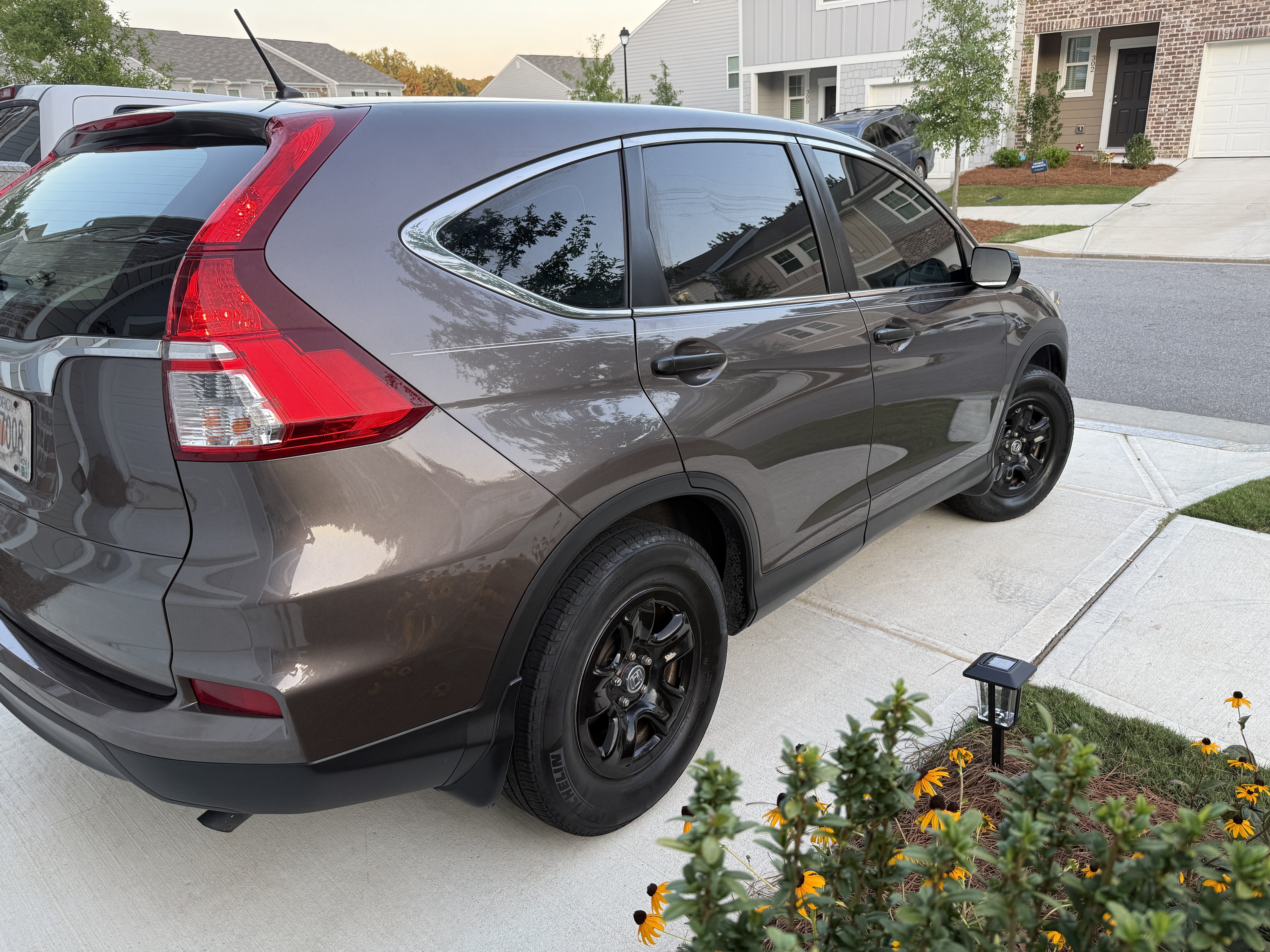 Used 2015 Honda CR-V LX image 8