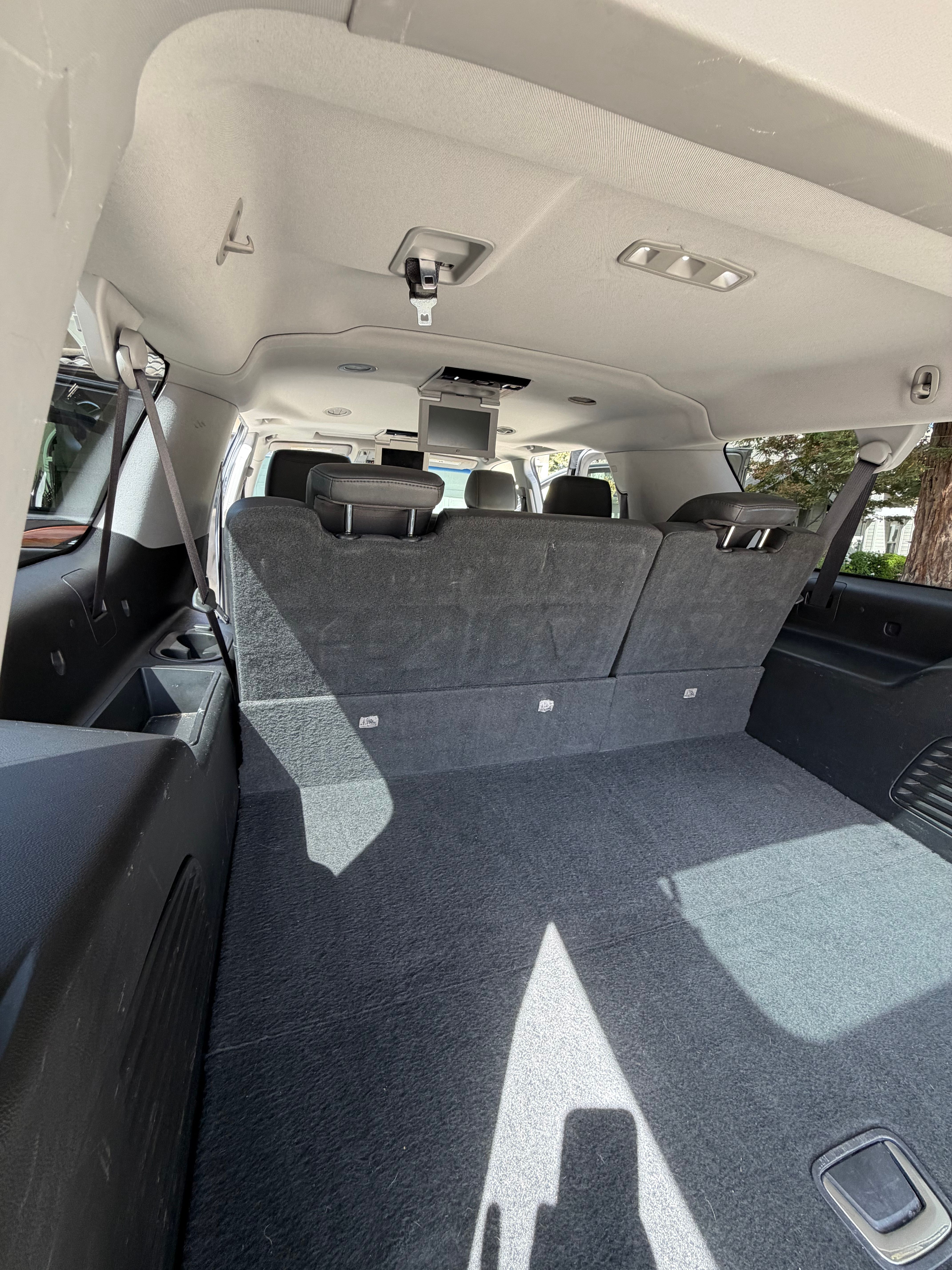 Used 2019 Cadillac Escalade ESV Premium Luxury AWD/4WD image 13