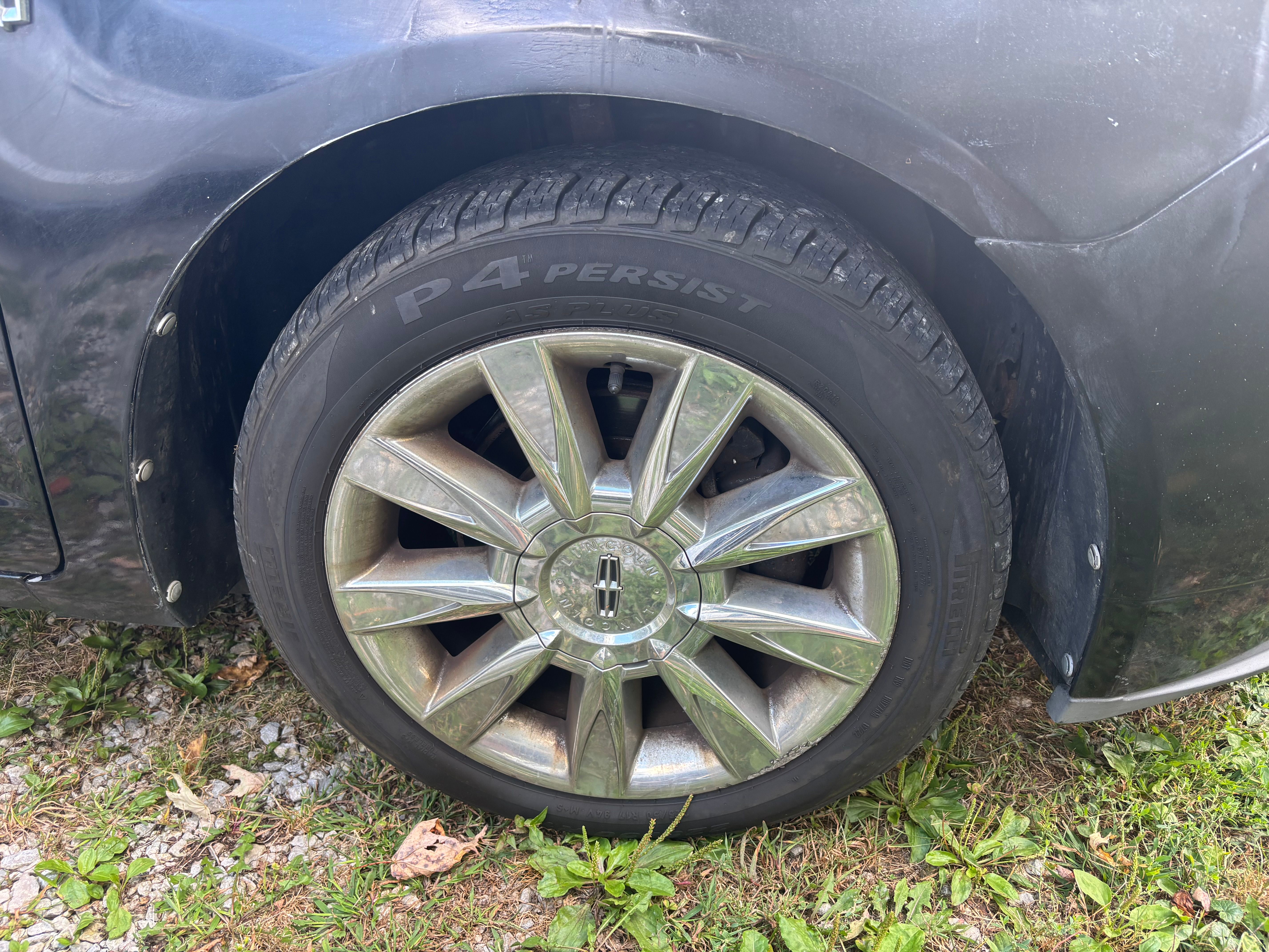 Used 2010 Lincoln MKZ FWD image 12