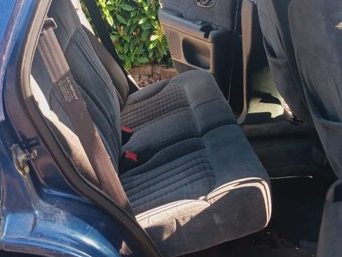 Used 2001 Chevrolet Blazer LS w/ Preferred Equipment Group image 5