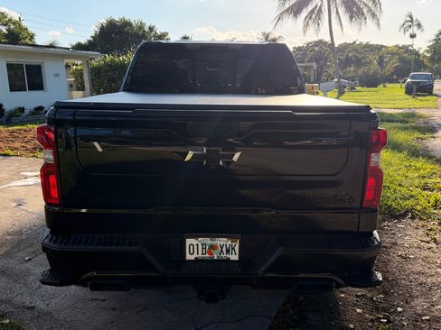 Used 2024 Chevrolet Silverado 1500 High Country w/ Midnight Edition image 8