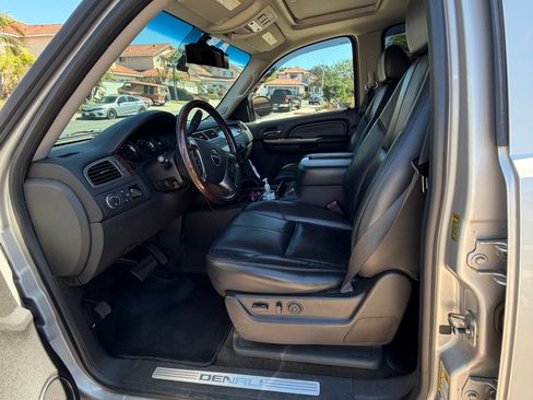 Used 2007 GMC Yukon XL Denali AWD/4WD image 10