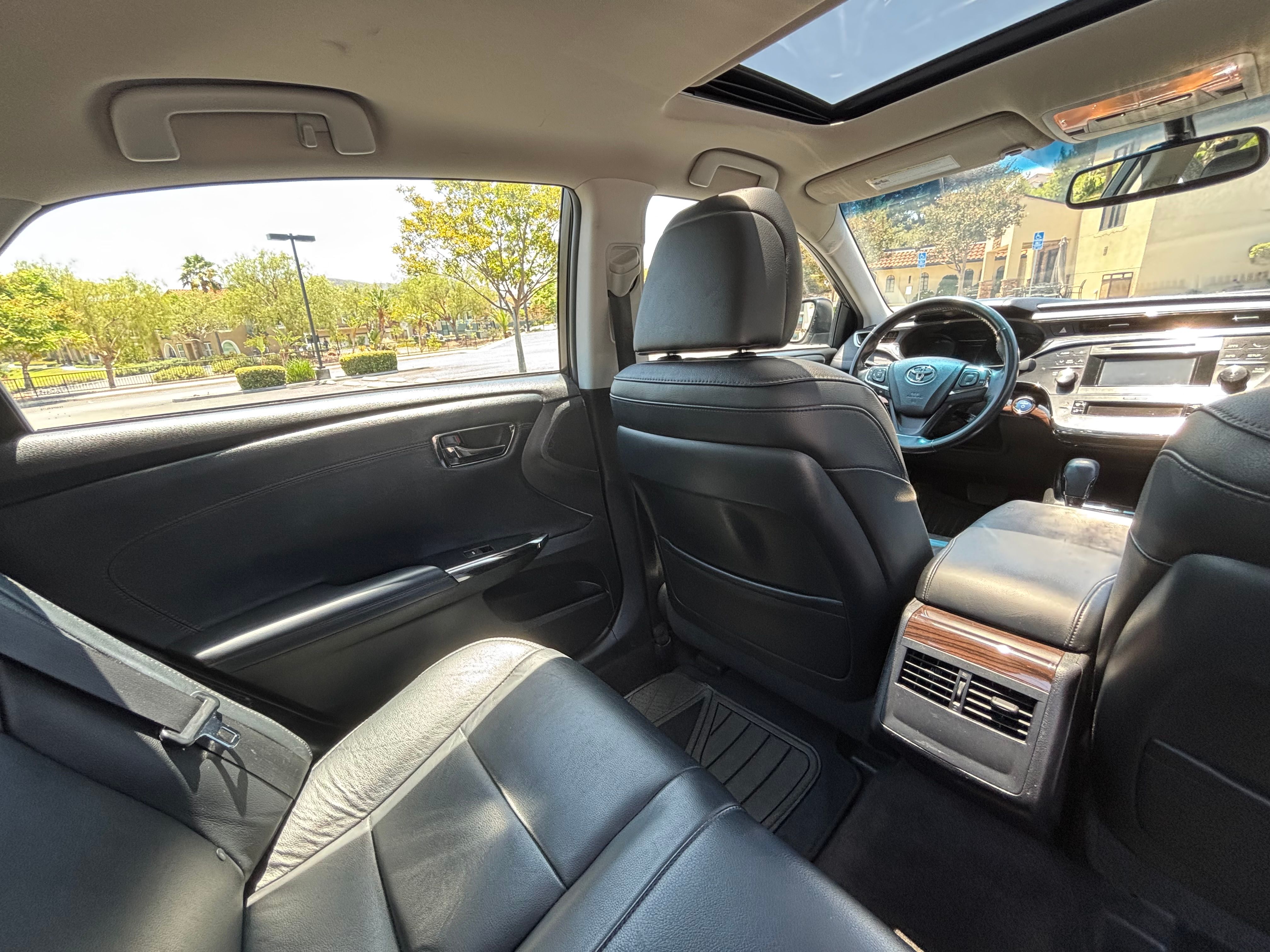 Used 2014 Toyota Avalon XLE Premium FWD image 18